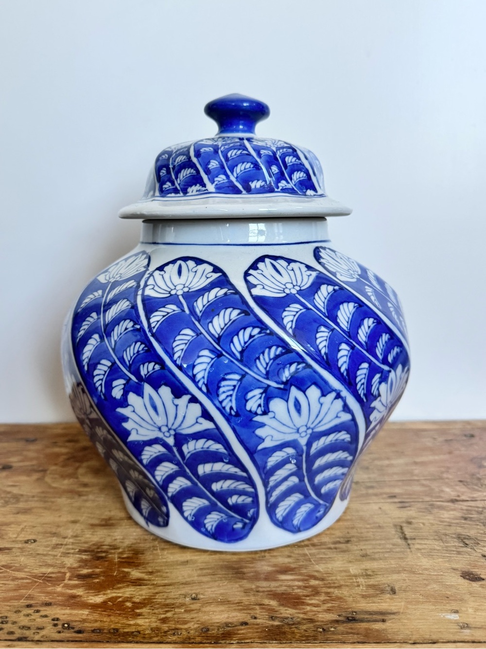 Chinese blue and white ceramic lidded jar